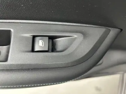 Photo 18 Peugeot 2008  PureTech 100 S&S BVM6