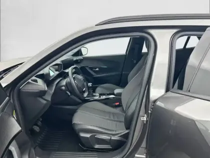 Photo 10 Peugeot 2008  PureTech 100 S&S BVM6