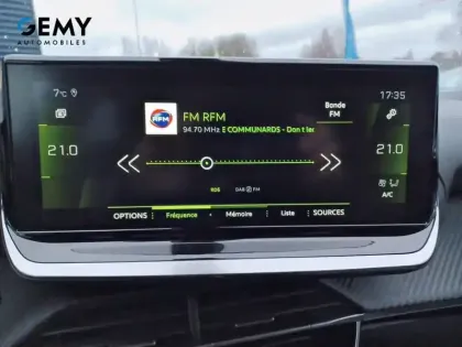 Photo 13 Peugeot 2008  PureTech 130 S&S BVM6