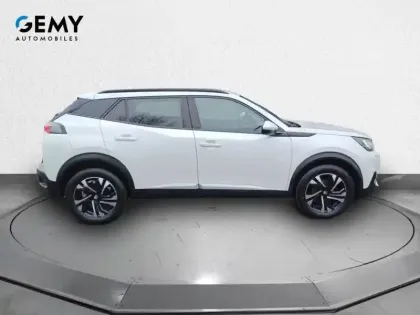 Photo 45 Peugeot 2008  PureTech 130 S&S BVM6