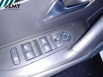 Photo 53 Peugeot 2008  PureTech 130 S&S BVM6