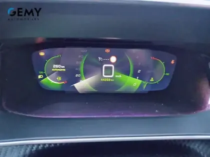 Photo 17 Peugeot 2008  PureTech 130 S&S BVM6