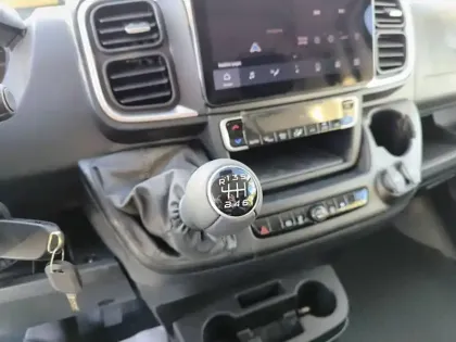 Photo 33 Citroën Jumper  FOURGON TOLE 33 L2H2 140 S&S BVM6