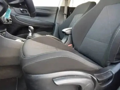 Photo 22 Hyundai Bayon  1.0 T-GDi 100 Hybrid 48V