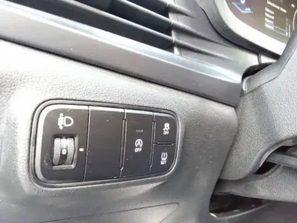 Photo 34 Hyundai Bayon  1.0 T-GDi 100 Hybrid 48V