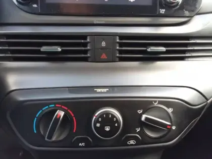 Photo 24 Hyundai Bayon  1.0 T-GDi 100 Hybrid 48V