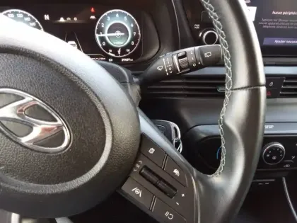 Photo 28 Hyundai Bayon  1.0 T-GDi 100 Hybrid 48V