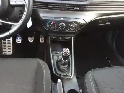 Photo 10 Hyundai Bayon  1.0 T-GDi 100 Hybrid 48V