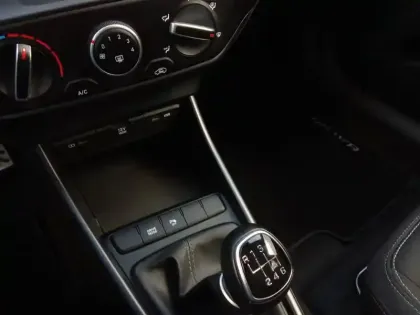 Photo 23 Hyundai Bayon  1.0 T-GDi 100 Hybrid 48V