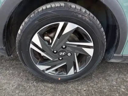 Photo 13 Hyundai Bayon  1.0 T-GDi 100 Hybrid 48V