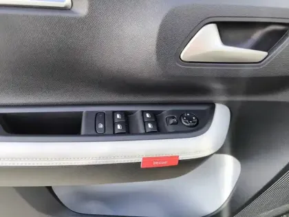 Photo 19 Citroën C3 Aircross  Hybride 145 e-DCS6