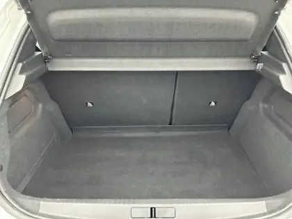 Photo 5 Peugeot 208  Electrique 50 kWh 136ch