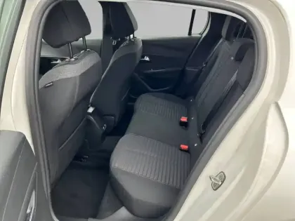 Photo 11 Peugeot 208  Electrique 50 kWh 136ch