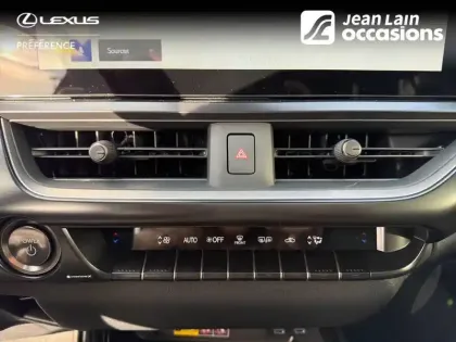 Photo 13 Lexus UX  300h 2WD