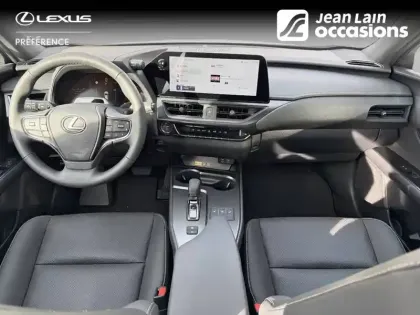 Photo 17 Lexus UX  300h 2WD