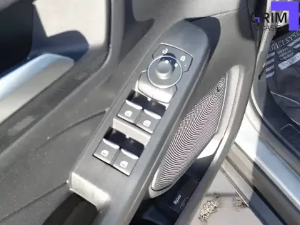 Photo 22 Ford Kuga  2.5 Duratec 190 ch FlexiFuel FHEV E85 Powershift