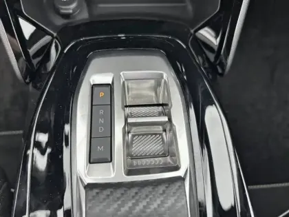 Photo 13 Peugeot 2008  Hybrid 145 e-DCS6