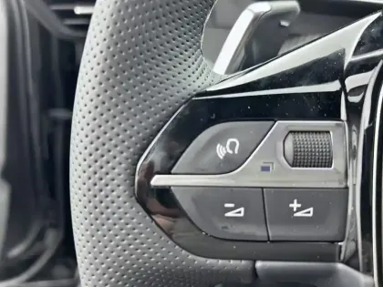 Photo 19 Peugeot 2008  Hybrid 145 e-DCS6