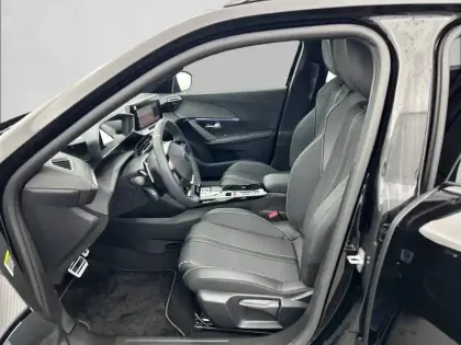 Photo 10 Peugeot 2008  Hybrid 145 e-DCS6