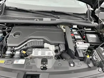 Photo 14 Peugeot 2008  Hybrid 145 e-DCS6