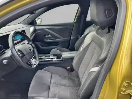 Photo 10 Opel Astra  1.2 Turbo 130 ch BVA8