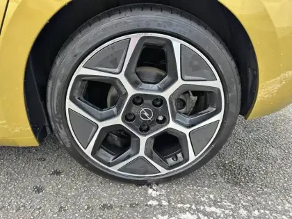 Photo 12 Opel Astra  1.2 Turbo 130 ch BVA8