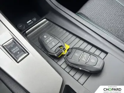 Photo 22 Peugeot 308  BlueHDi 130ch S&S EAT8