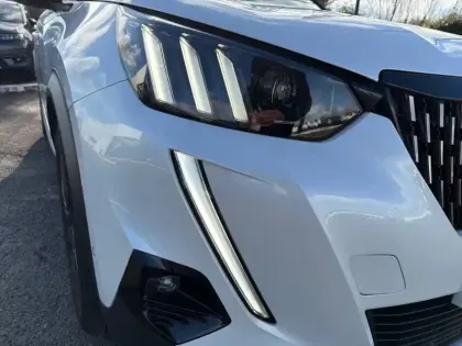 Photo 15 Peugeot 2008  BlueHDi 130 S&S EAT8