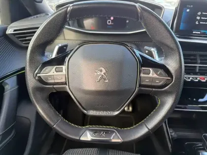 Photo 8 Peugeot 2008  BlueHDi 130 S&S EAT8