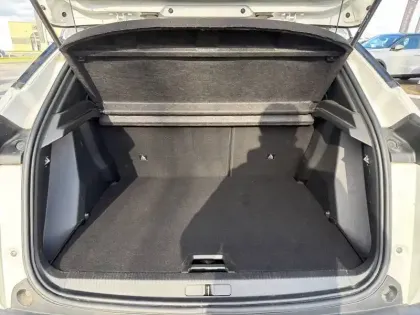 Photo 5 Peugeot 2008  BlueHDi 130 S&S EAT8