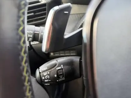 Photo 14 Peugeot 2008  BlueHDi 130 S&S EAT8