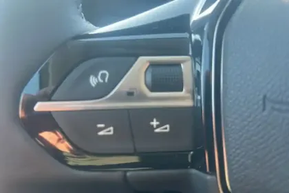 Photo 12 Peugeot 208  100 S&S BVM6