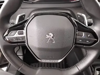 Photo 56 Peugeot 2008  PureTech 130 S&S EAT8