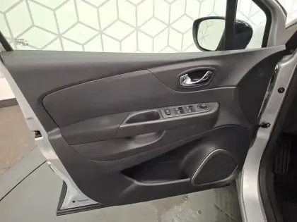 Photo 23 Renault Captur  TCe 90 Energy