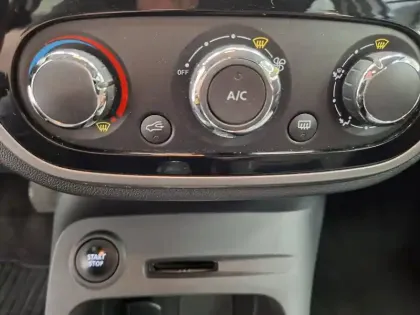 Photo 44 Renault Captur  TCe 90 Energy