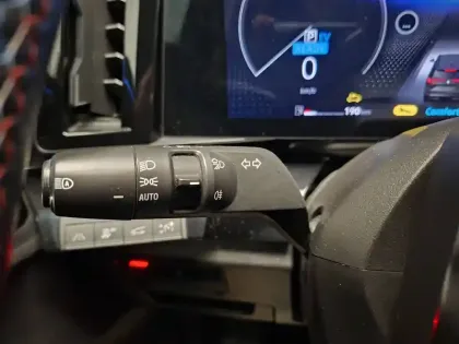 Photo 98 Renault Espace  E-Tech hybrid 200