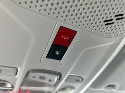 Photo 23 Peugeot 208  Electrique 50 kWh 136ch