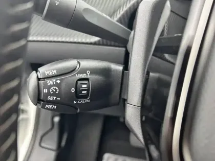 Photo 22 Peugeot 208  Electrique 50 kWh 136ch