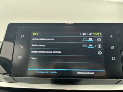 Photo 27 Peugeot 208  Electrique 50 kWh 136ch