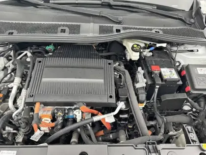 Photo 19 Peugeot 208  Electrique 50 kWh 136ch