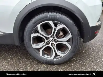 Photo 11 Renault Captur  E-Tech 145 - 21