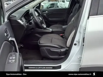 Photo 20 Renault Captur  E-Tech 145 - 21