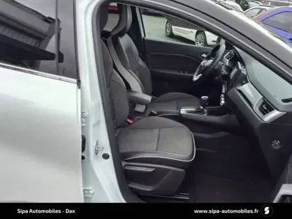 Photo 15 Renault Captur  E-Tech 145 - 21