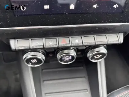 Photo 27 Renault Captur  E-Tech Plug-in 160 - 21B