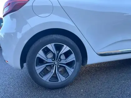 Photo 43 Renault Clio Gén. V (BJA) Ph1 NG Evolution 5