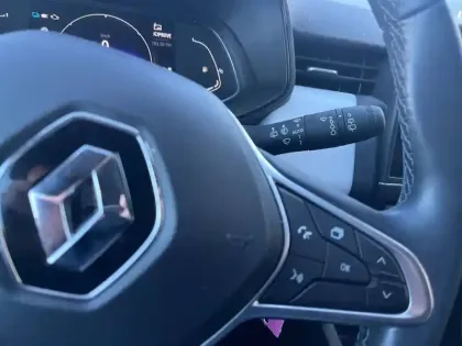 Photo 51 Renault Clio Gén. V (BJA) Ph1 NG Evolution 5