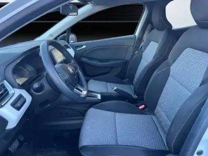 Photo 8 Renault Clio  E-Tech hybride 145