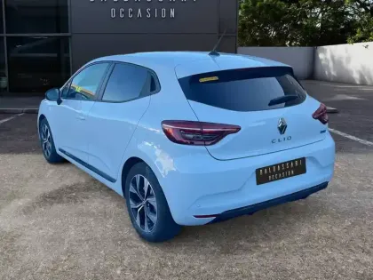 Photo 56 Renault Clio  E-Tech hybride 145