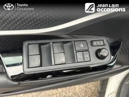 Photo 19 Toyota C-HR  Hybride 2.0L