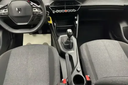 Photo 41 Peugeot 208  100 S&S BVM6